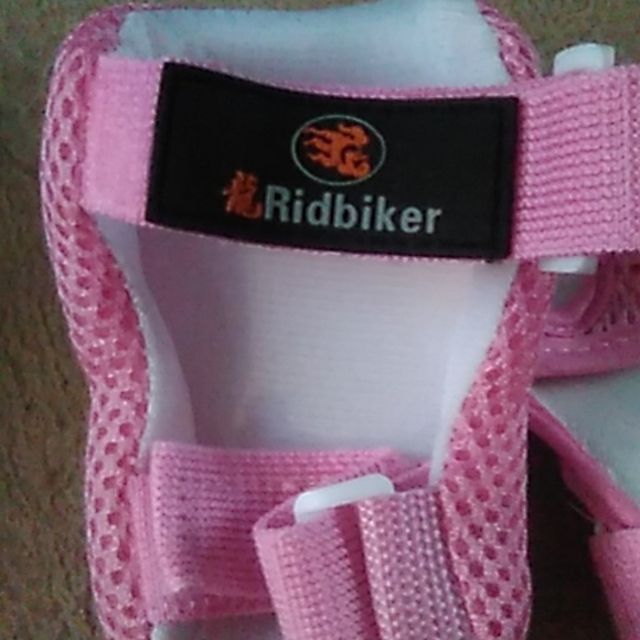 Ridbiker knee and elbow/wrist pads - Picture 6 of 7